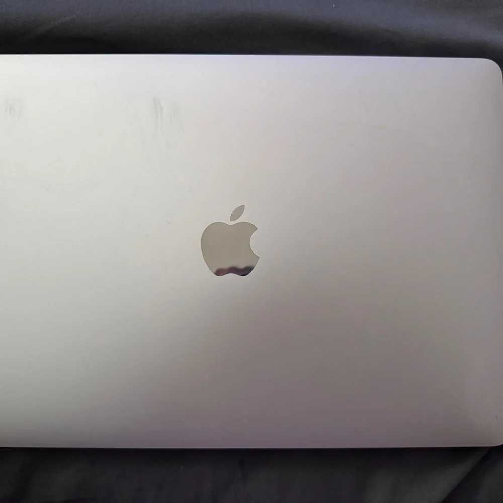 MacBook Pro 13in (2020)